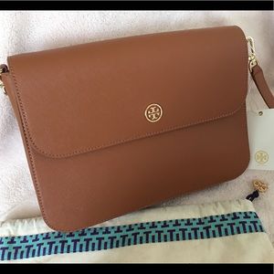 Tory Burch Robinson Crossbody purse - brand new